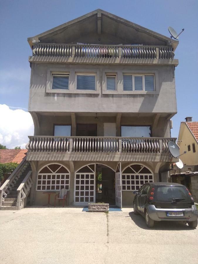 Buric Rooms Nikšić Exterior foto